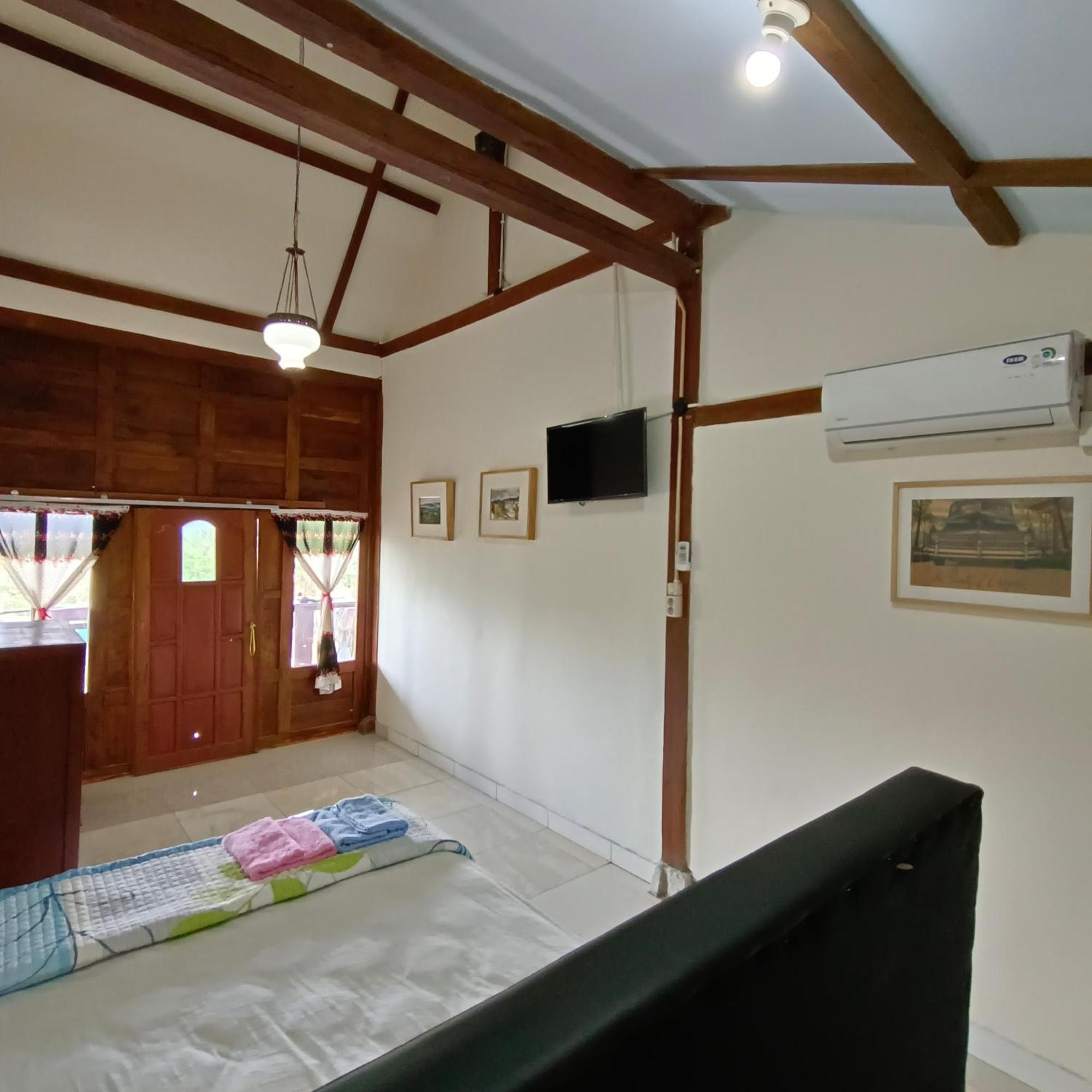 Omah Singo Stay & Resto Yogyakarta Bantul Eksteriør billede